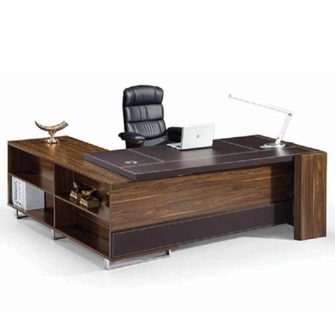 Palzzo Boss Table